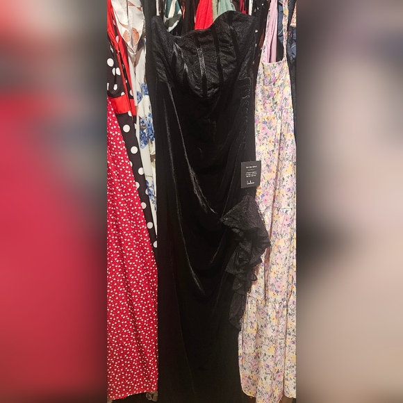 Astounding Aura Black Lace Strapless Bustier Maxi Dress - Picture 12 of 12